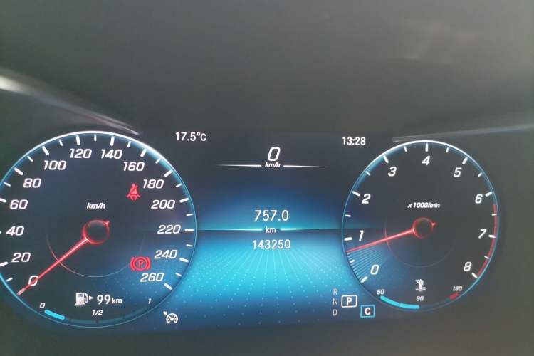 Used Mercedes-Benz GLC 2020 Facelift GLC 260 L 4MATIC Luxury Edition
