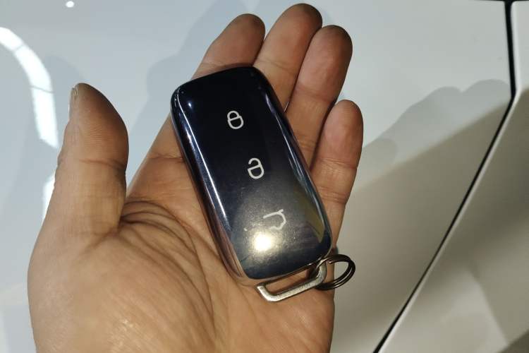 Used  L7 2025 EM-i 115km Exploration+ Edition