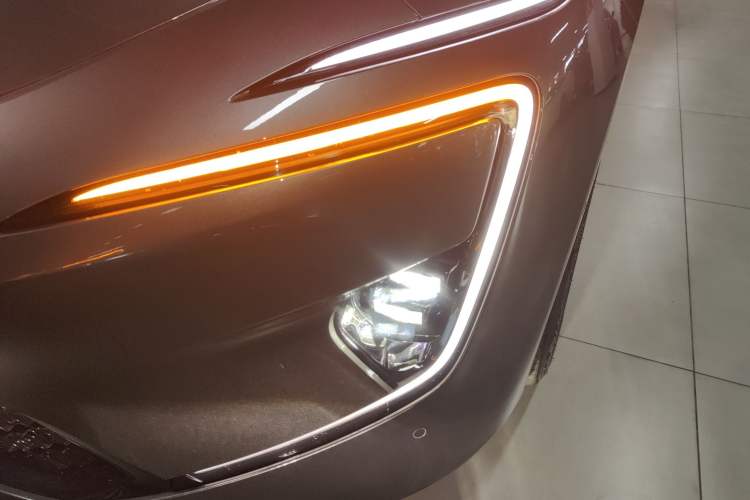 Used  12 2025 Ultra Extended-Range Edition