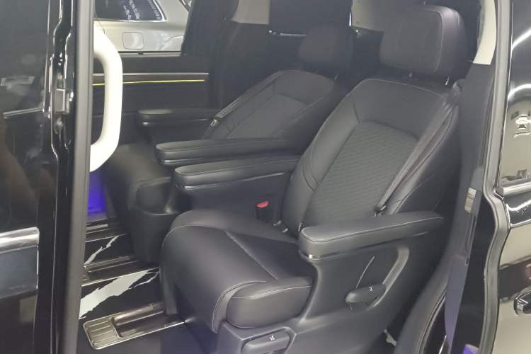 Used GAC Trumpchi M8 2023 Lingxiu Series 390T Luxury Edition
