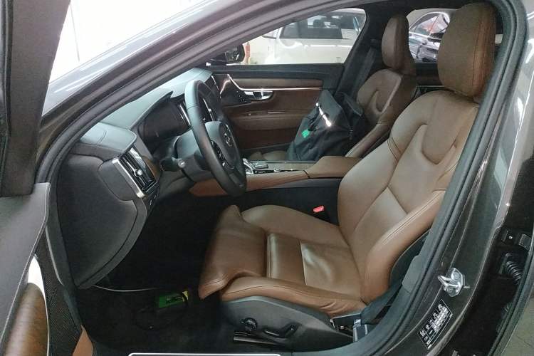 Used Volvo S90 2021 B5 Zhiyuan Luxury Edition