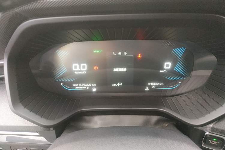 Used Wuling Asta 2022 2.0L DHT Electric-Speed Version
