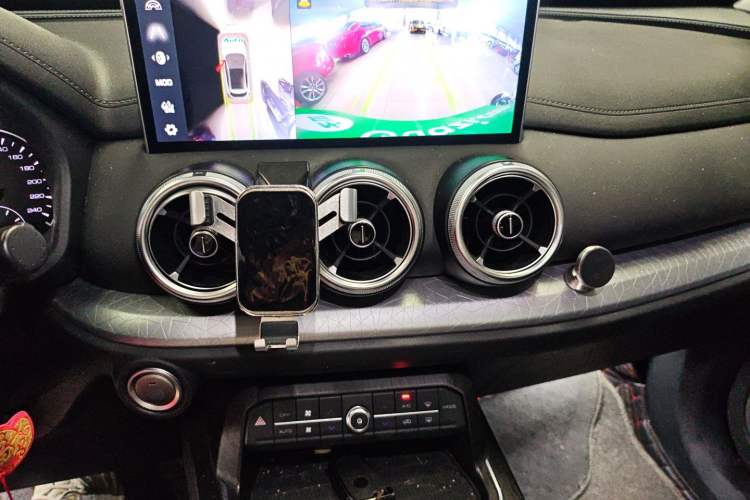 Used Wey VV5 2021 1.5T Two-Wheel Drive Color Pioneer
