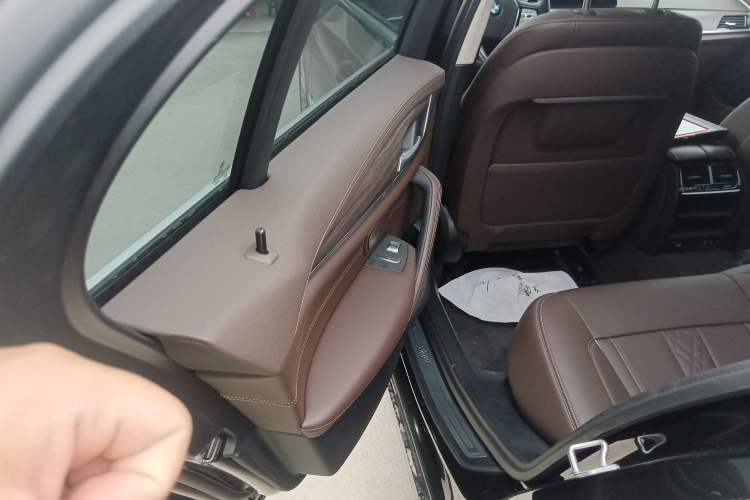 Used BMW 5 Series New Energy 2020 Mileage Upgrade Version 530Le Luxury Package
