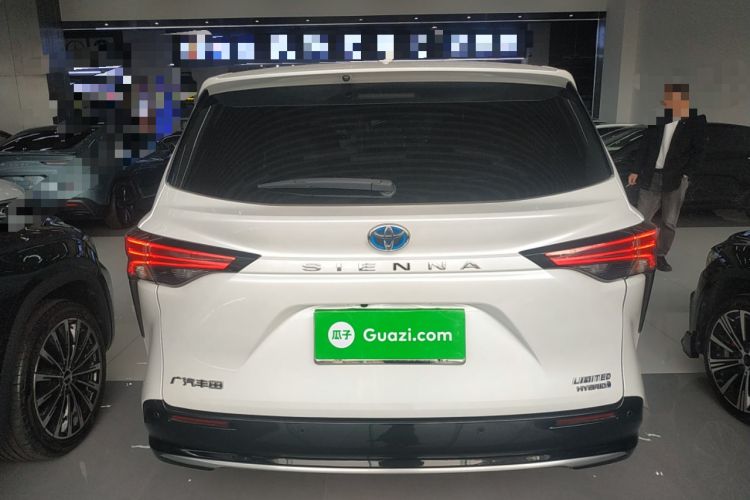 Used Toyota Sienna 2023 2.5L Hybrid Deluxe Edition
