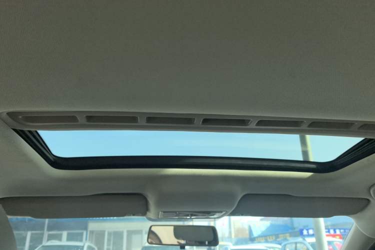 Used Volkswagen Santana 2013 1.6L Manual Comfort Edition
