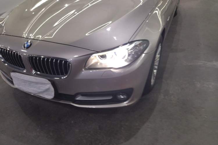 Used BMW 5 Series 2014 525Li Leading Model

