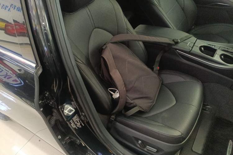 Used Toyota Avalon 2019 2.0L XLE Premium Edition China VI