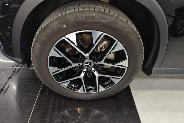 Used Mercedes-Benz GLC 2024 GLC 260 L 4MATIC Dynamic Edition 5-seater