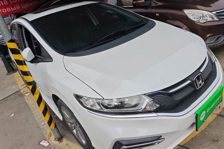 Used Honda Jade 2017 1.8L automatic Comfort version 5 seats
