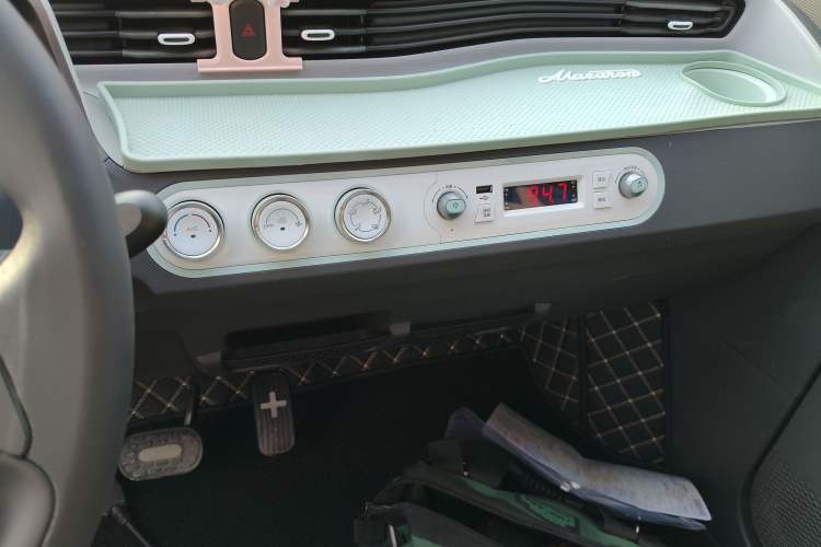 Used Wuling Hongguang MINIEV 2021 Macaron Fashion Model Lithium Iron Phosphate
