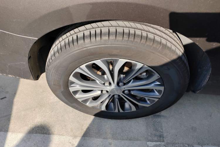 Used Buick GL8 2022 Land Business Class 652T Luxury Model
