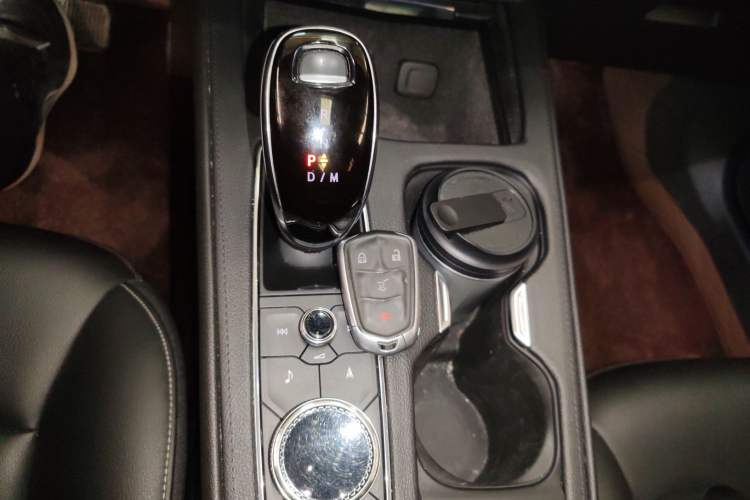 Used Cadillac XT4 2020 28T Two-Wheel-Drive Leading Version
