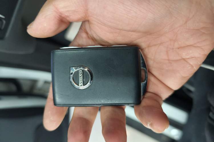 Used Volvo XC60 2022 B5 4x4 Smart Luxury Edition
