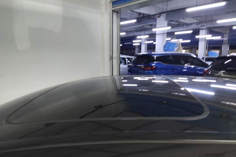 Used BMW 5 Series 2014 525Li Leading Model
