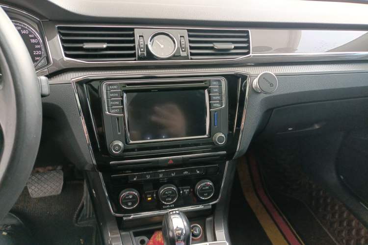 Used Volkswagen Passat 2016 330TSI DSG Prestige Edition
