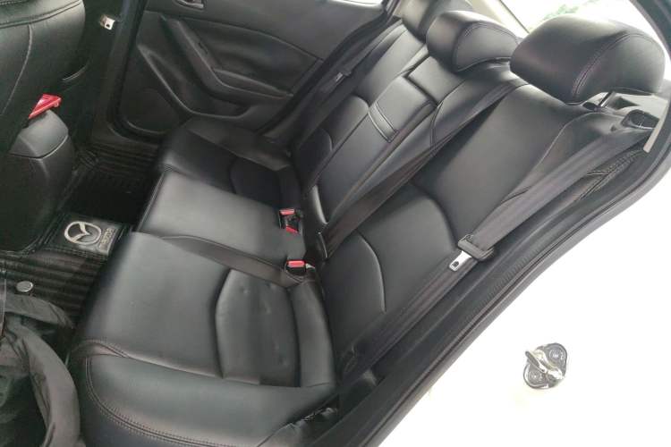 Used Mazda Mazda 3 Axela 2017 Sedan 1.5L Automatic Comfort Model Emission Standard China V
