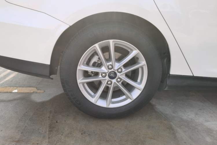 Used Ford Focus 2015 Sedan 1.6L Automatic Trend Model
