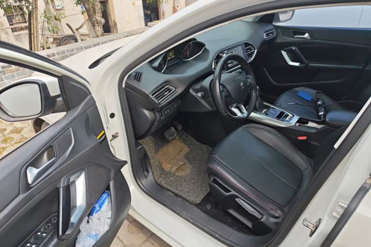 Used Peugeot 308S 2015 1.6T Automatic Jingchi Edition
