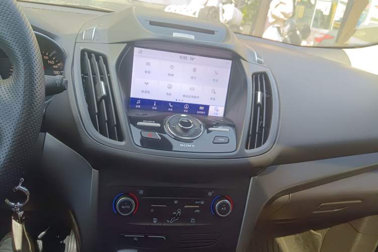 Used Ford Kuga 2017 EcoBoost 180 Two-Wheel-Drive Tiger Leap Model
