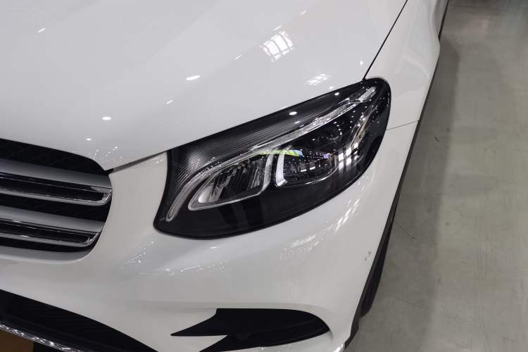 Used Mercedes-Benz GLC 2018 Facelift GLC 260 4MATIC Luxury Edition