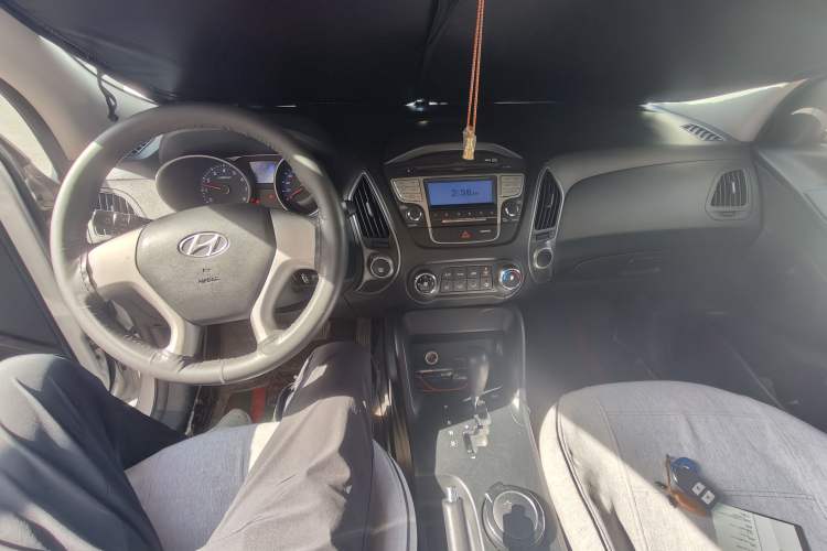 Used Hyundai ix35 2012 2.0L Automatic Two-Wheel Drive New Edition GL
