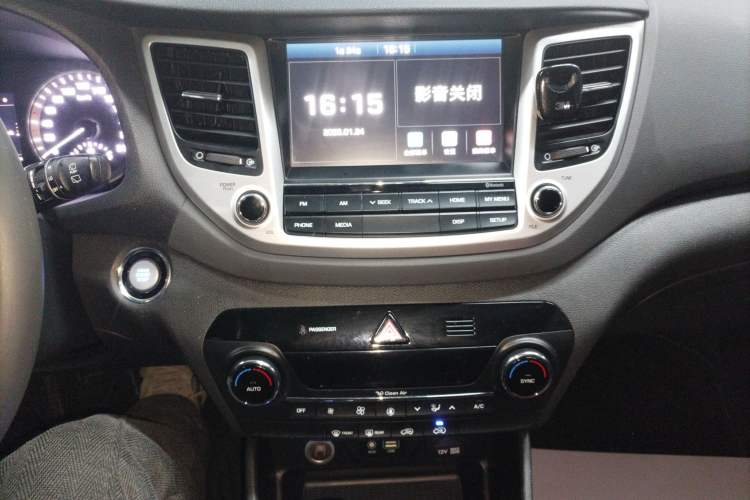 Used Hyundai Tucson 2015 1.6T Dual-Clutch Two-Wheel-Drive Smart Model