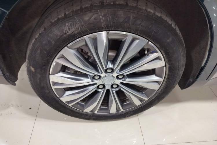 Used Hongqi E-QM5 2024 610 km PLUS
