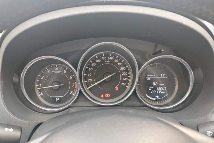 Used Mazda Atenza 2014 2.0L Blue Sky Luxury Edition