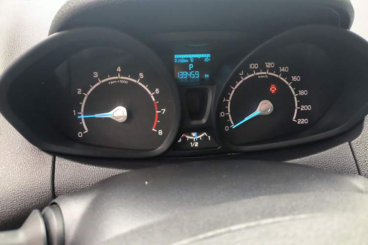 Used Ford EcoSport 2013 1.5L Automatic Fashion Model
