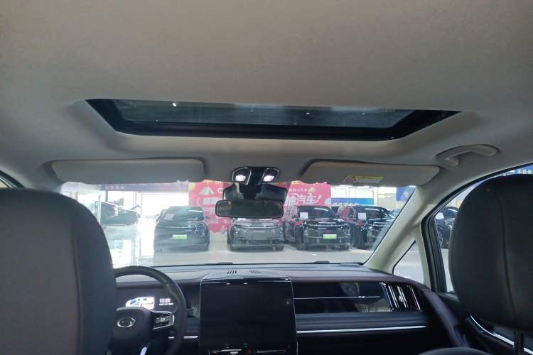 Used GAC Trumpchi M8 2024 Master Series 400T Prestige Edition
