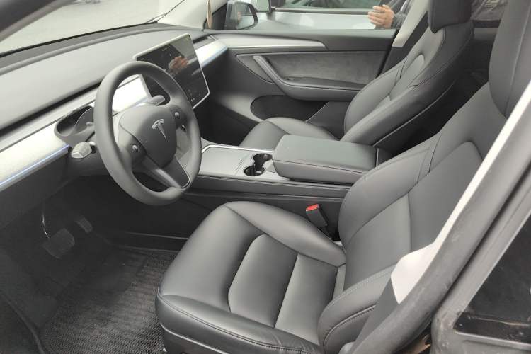 Used Tesla Model Y 2024 Rear-Wheel-Drive Version