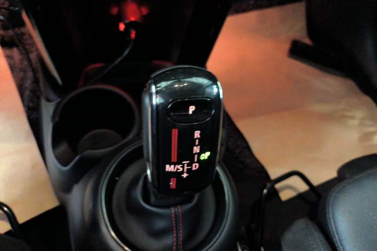 Used MINI MINI 2019 2.0T COOPER S Classic Edition Five-Door Model
