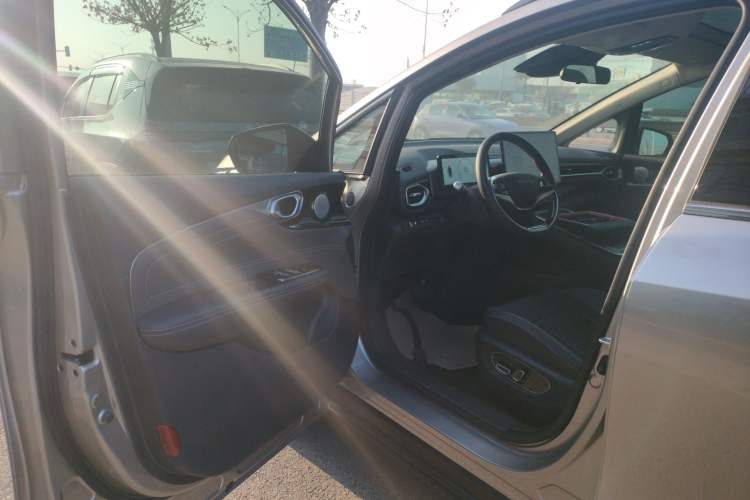 Used AION V 2024 Plus 70 Star Edition Lithium Iron Phosphate
