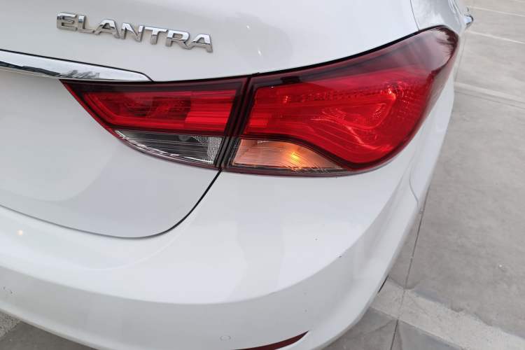 Used Hyundai Elantra (5th Generation / Langdong) 2016 1.6L Automatic Prestige Model