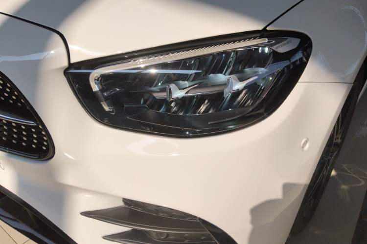 Used Mercedes-Benz E-Class 2021 Restyled E 260 Luxury Sports Edition
