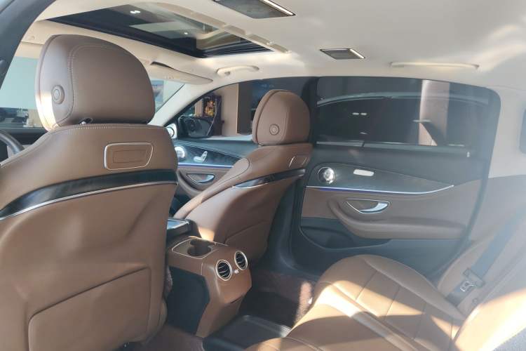 Used Mercedes-Benz E-Class 2018 Facelift E 200 L Sport Edition
