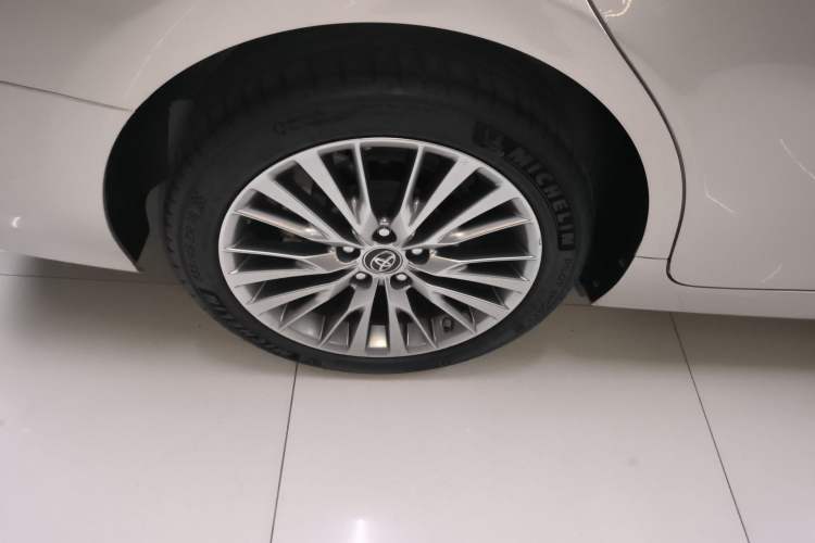 Used Toyota Camry 2019 Dual-Engine 2.5 HG Luxury Edition China VI Standard