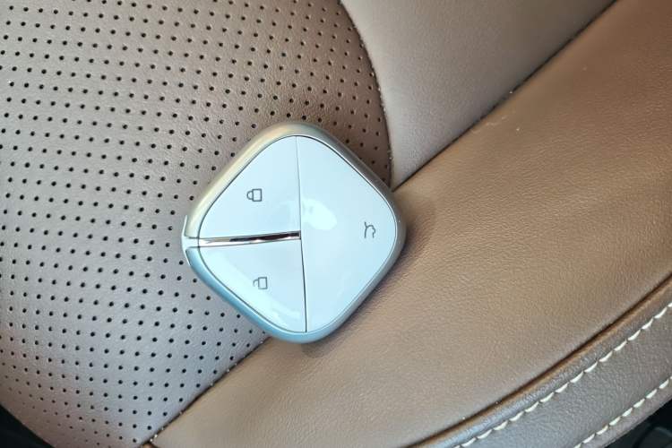 Used Wuling Bingo 2023 333 km Lingxi Connected Version