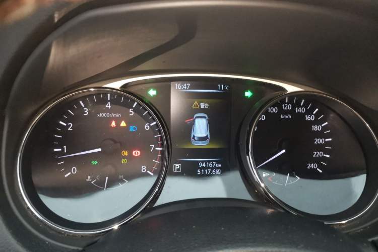 Used Nissan X-Trail 2015 2.0L CVT Comfort MAX Edition 2WD
