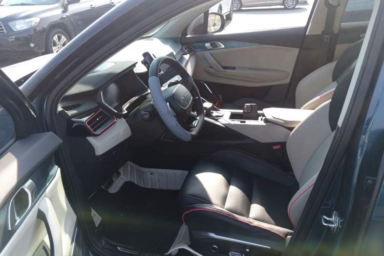 Used Lynk & Co 06 2021 1.5T Shero Pink Special Edition
