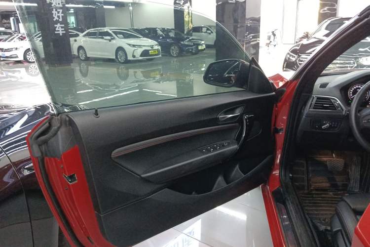 Used BMW 2 Series 2018 220i Convertible Coupe Sports Design Package
