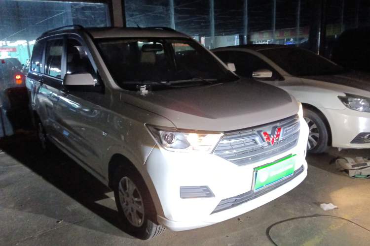 Used Wuling Hongguang 2021 1.5L Facelifted S Comfort Version with Electric Power Steering LAR
