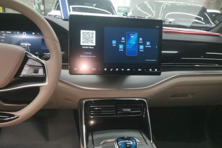 Used BYD Tang New Energy 2025 DM-i 115KM Cloud Ride Flagship Model
