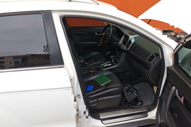 Used Chevrolet Captiva 2014 2.4L 4x4 Flagship Edition 7 Seats
