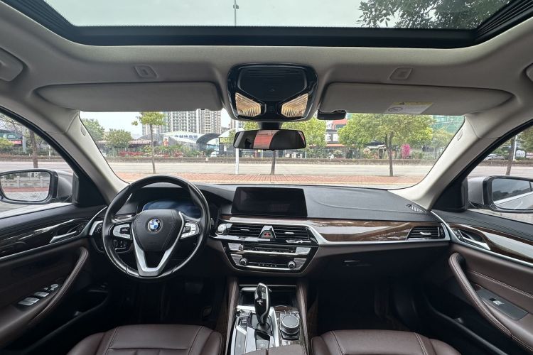 Used BMW 5 Series 2019 525Li Luxury Package
