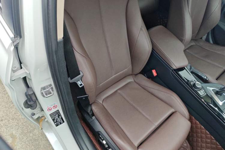 TDK.VehicleDetails.img