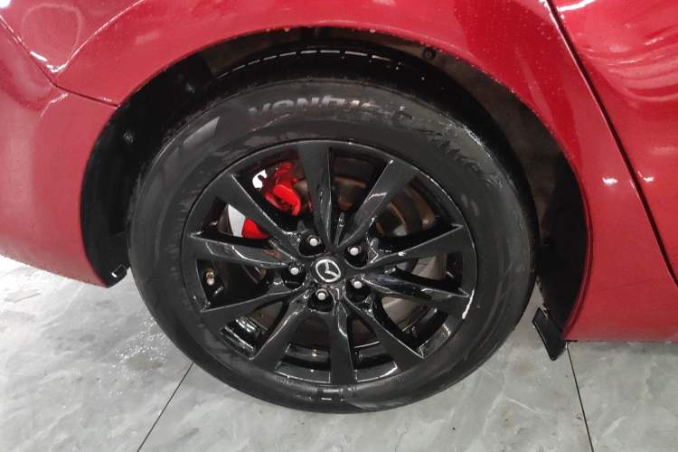 Used Mazda Atenza 2015 2.0L Blue Sky Luxury Edition
