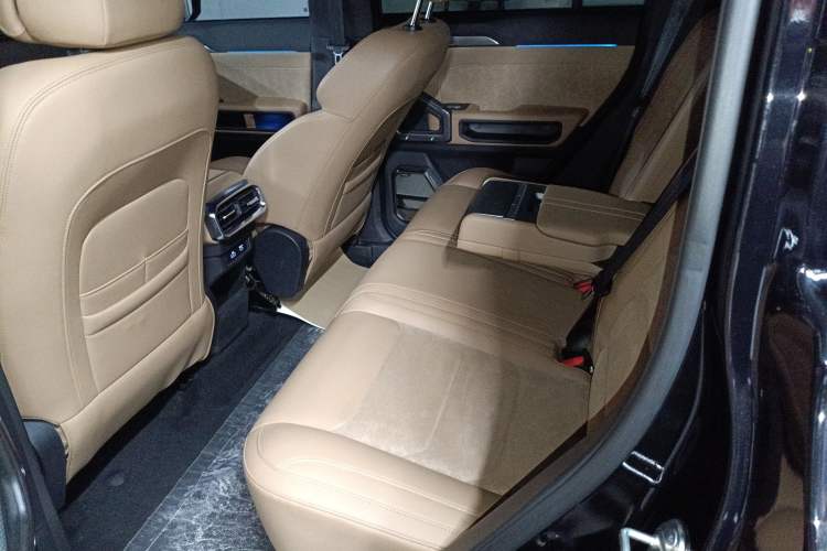 Used JETOUR Traveler 2023 2.0T All-Wheel Drive CrossPRO+