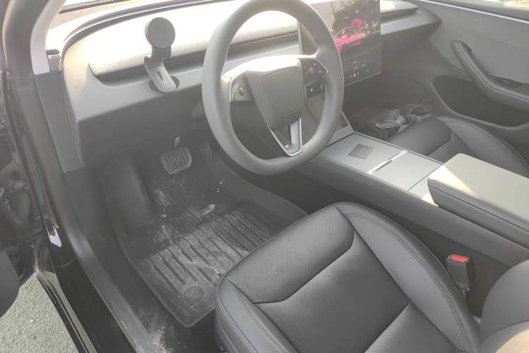 Used Tesla Model 3 2023 Rear-Wheel-Drive Version
